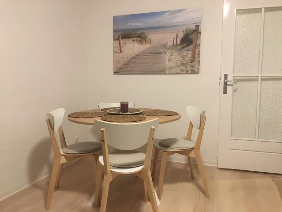 Schoene 2-Zimmerwohnung, 10 Geh-Minuten Zum Strand Timmendorfer Strand Esterno foto