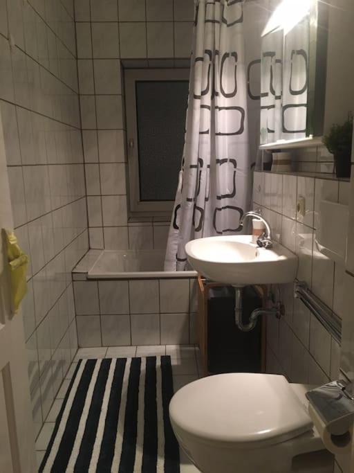 Schoene 2-Zimmerwohnung, 10 Geh-Minuten Zum Strand Timmendorfer Strand Esterno foto